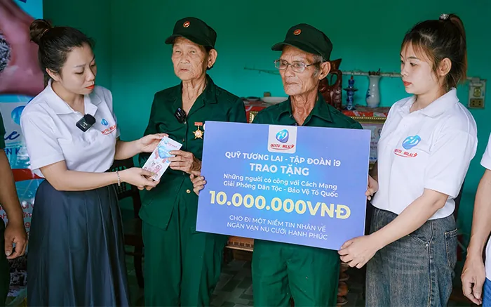 Hình ảnh minh họa các dấu hiệu của cờ bạc có vấn đề, với biểu tượng cảnh báo và yêu cầu giúp đỡ.